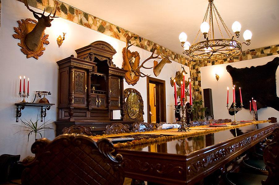 Hunter Prince Castle Hotel Турда Екстериор снимка