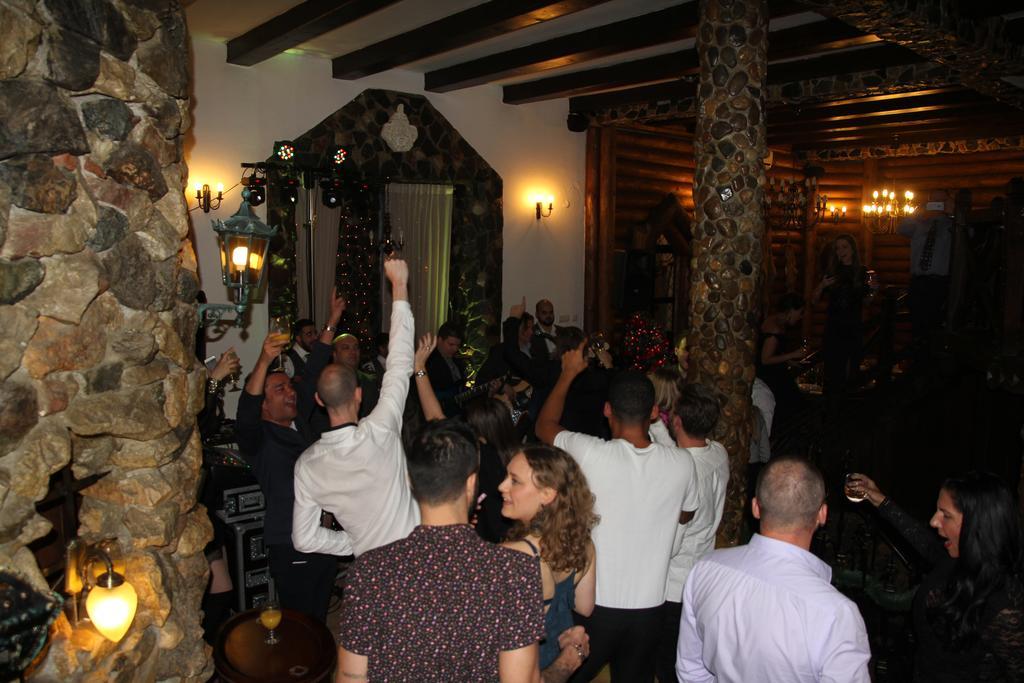 Hunter Prince Castle Hotel Турда Екстериор снимка